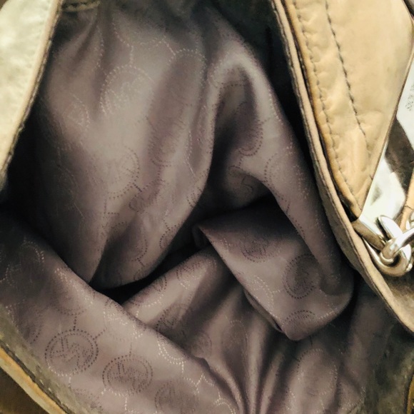 Michael Kors distressed leather hobo bag - Picture 5 of 8